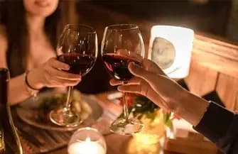 Noite romântica em casa: petiscos simples para um jantar a dois