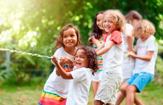 Criando memórias: brincadeiras para fazer em aniversário infantil