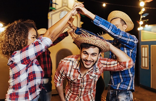 Brincadeiras de festa junina: descubra sete atividades lúdicas