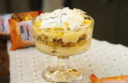 Sobremesa Tropical com Bolinho de Laranja